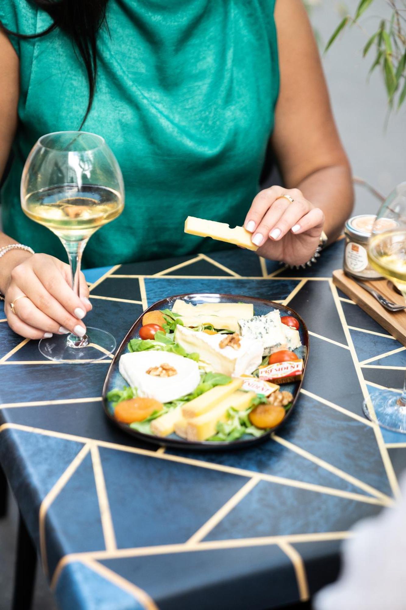 쁘띠 팰리스 호텔 파리 외부 사진
